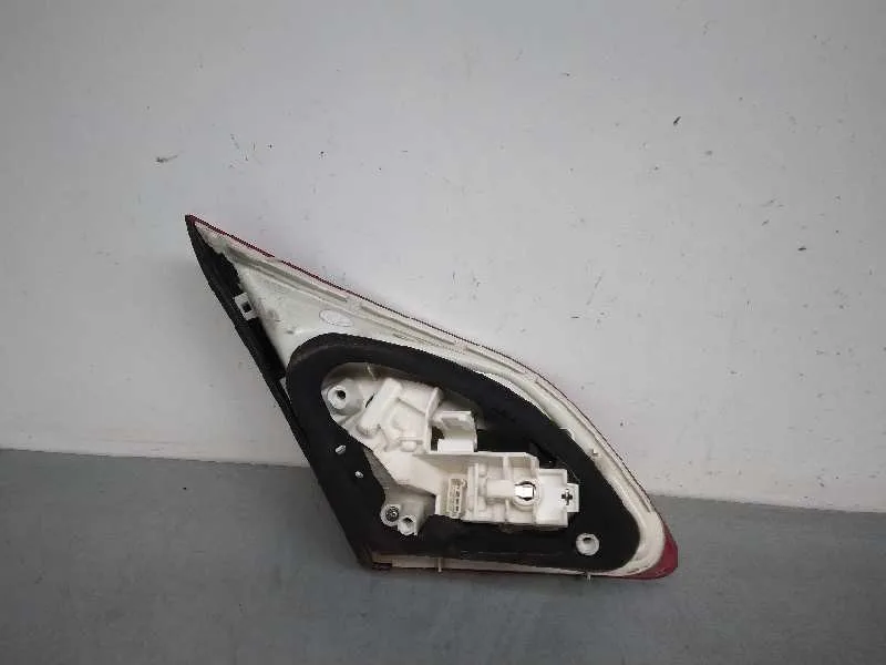 Piloto Trasero Derecho Interior para Opel Astra J Lim.