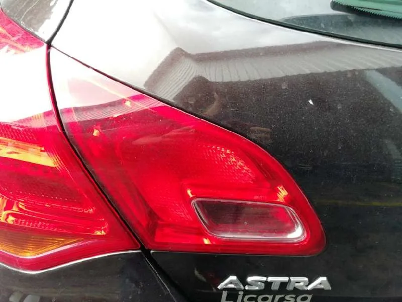 Piloto Trasero Izquierdo Interior para Opel Astra J Lim.