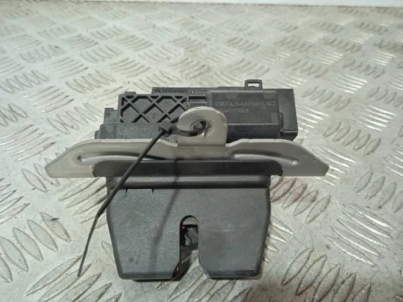 Cerradura Maletero / Porton para Ford Tourneo Courier (C4A)