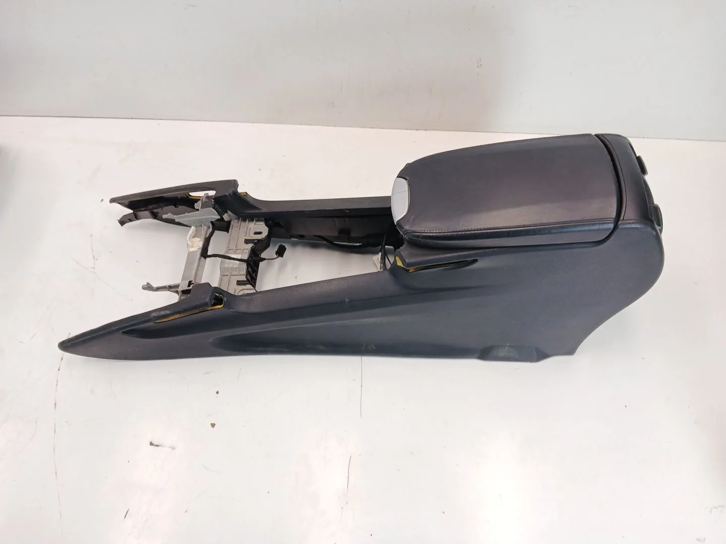 Apoyabrazos Central para Mercedes-Benz Clase M (W164)