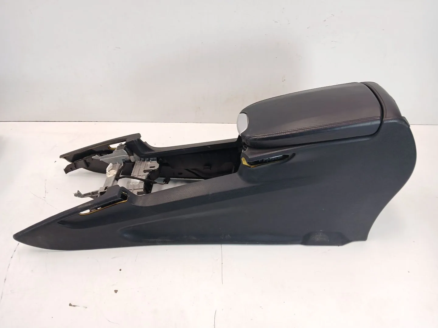 Apoyabrazos Central para Mercedes-Benz Clase M (W164)