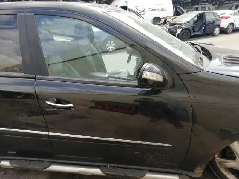 Puerta Delantera Derecha para Mercedes-Benz Clase M (W164)