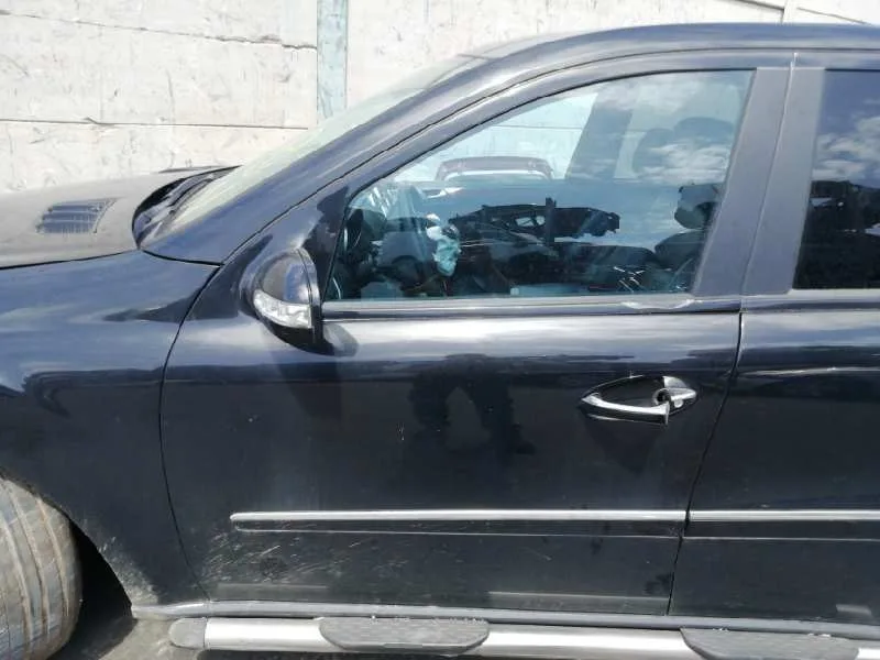 Puerta Delantera Izquierda para Mercedes-Benz Clase M (W164)