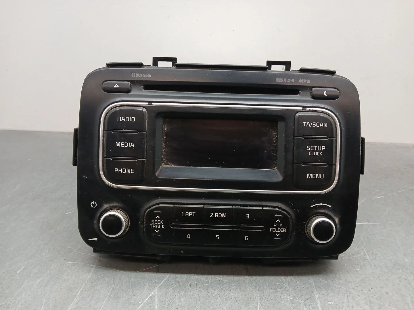 Sistema Audio / Radio Cd para Kia Carens ( )