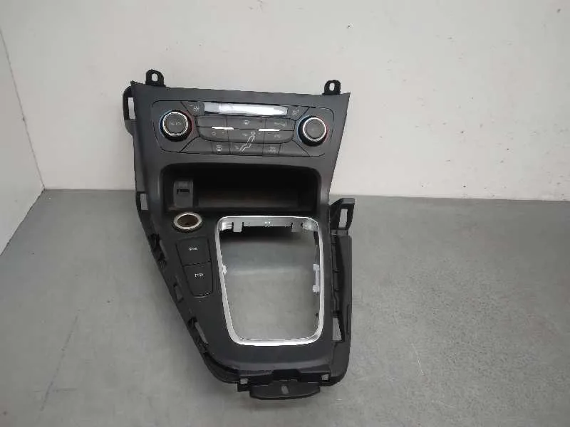 Mando Climatizador para Ford Focus Turn.