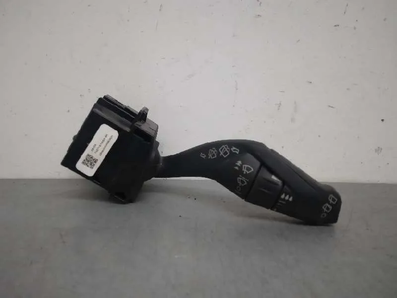 Mando Limpia para Ford Focus Turn.