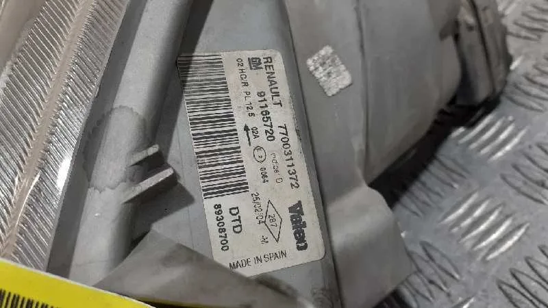 Faro Derecho para Nissan Primastar (X83)