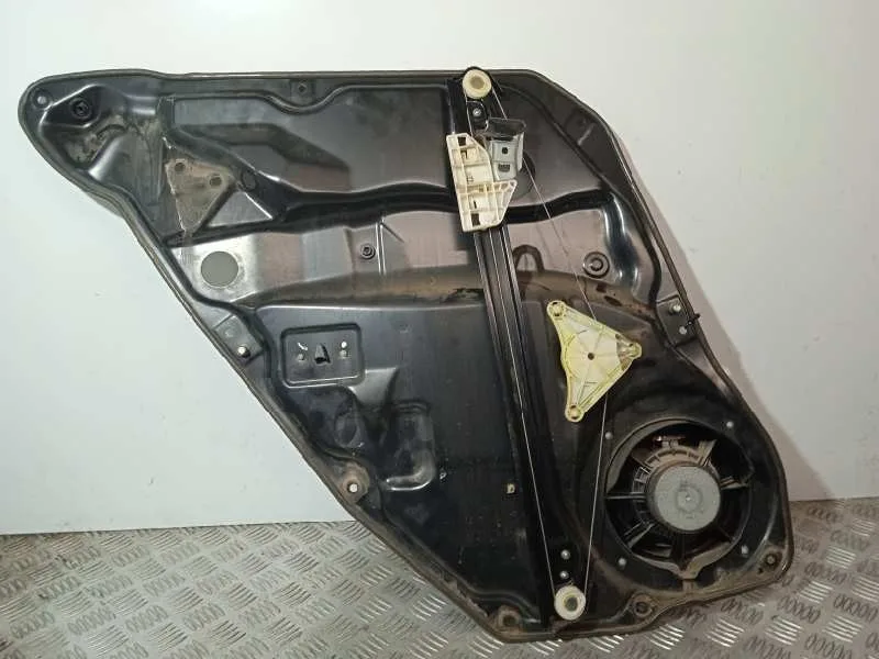 Elevalunas Trasero Derecho para Mercedes-Benz Clase M (W164)
