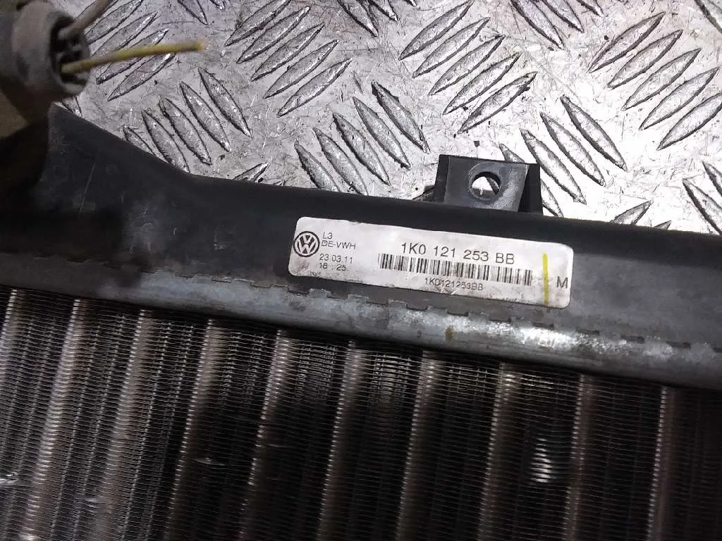 Radiador Agua para Seat Leon (1P1)