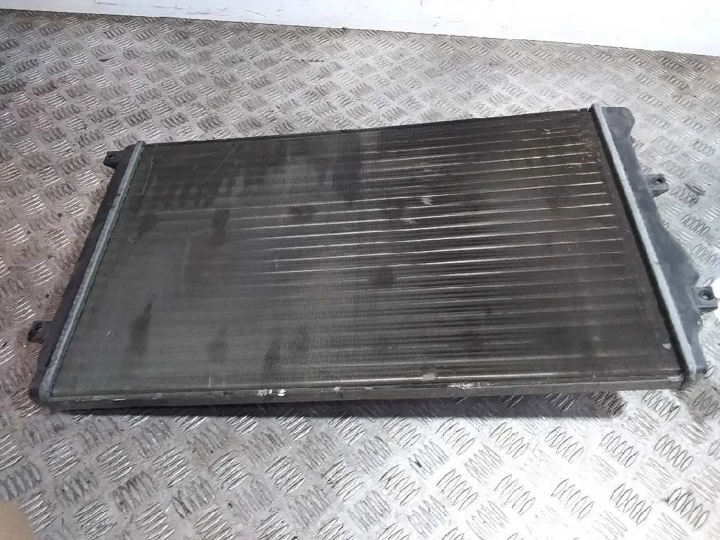 Radiador Agua para Seat Leon (1P1)