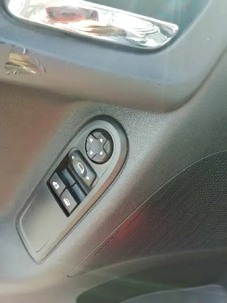 Mando Elevalunas Delantero Izquierdo para Citroën C3