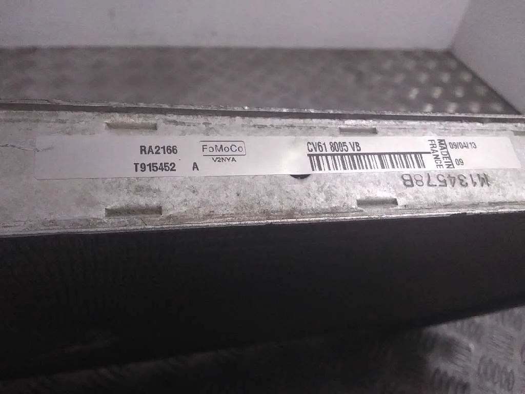 Radiador Agua para Ford Focus Lim. (Cb8)