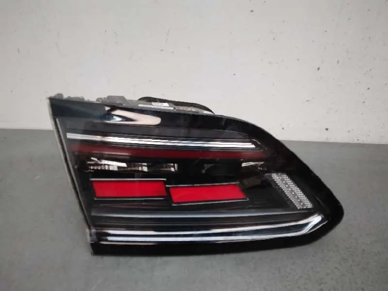 Piloto Trasero Izquierdo Interior para Volkswagen Arteon (3H8)