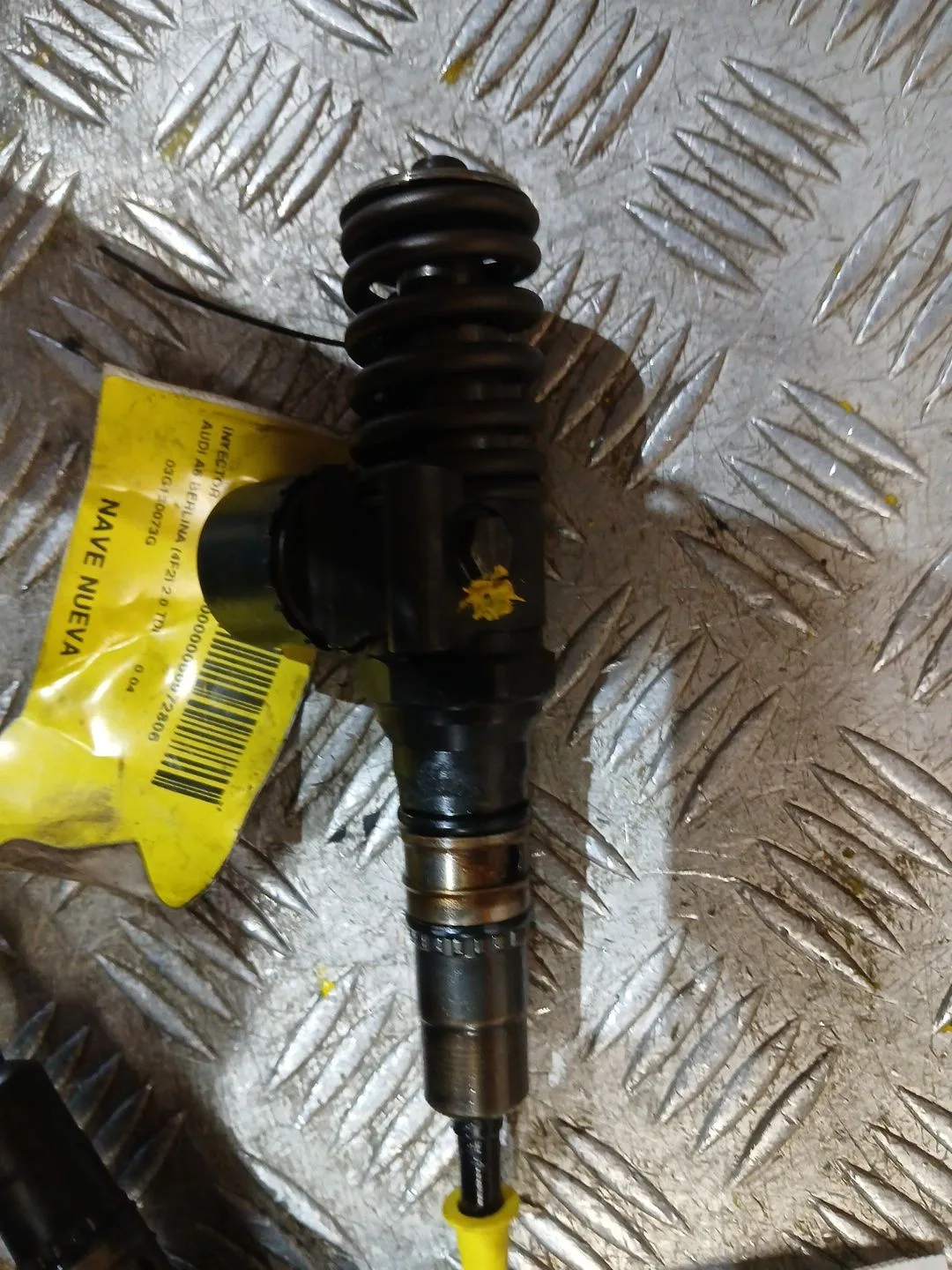 Inyector para Audi A6 Berlina (4F2)