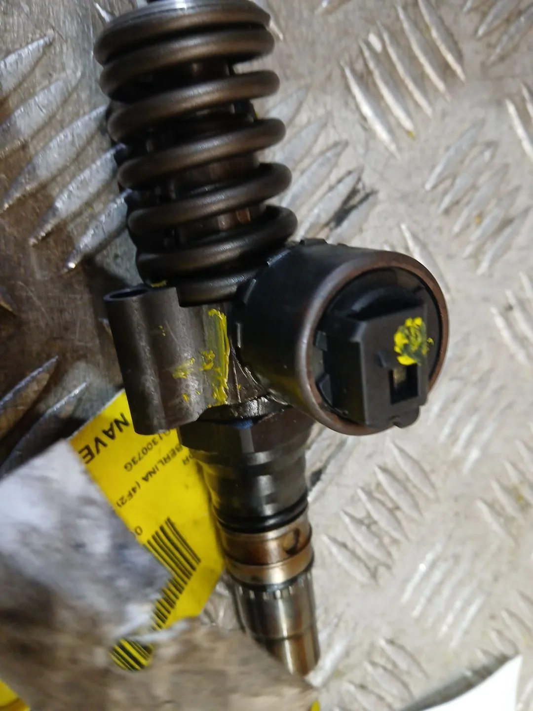 Inyector para Audi A6 Berlina (4F2)