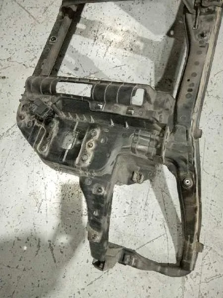 Panel Frontal para Kia Carens (Un)