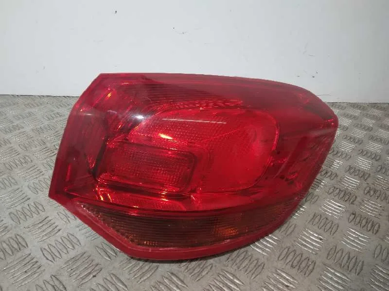 Piloto Trasero Derecho para Opel Astra J Sports Tourer