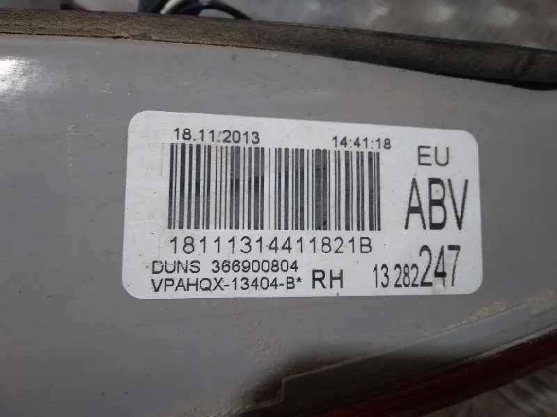 Piloto Trasero Derecho Interior para Opel Astra J Sports Tourer