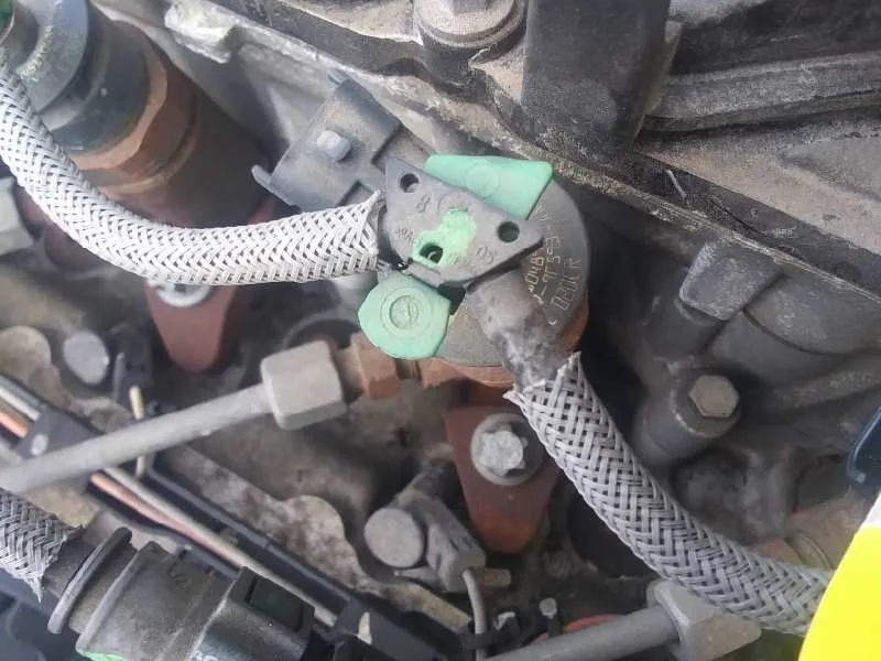 Inyector para Ford Tourneo Courier (C4A)