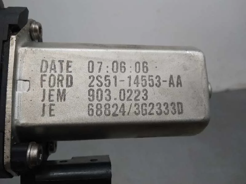Motor Elevalunas Delantero Derecho para Ford Fiesta (Cbk)