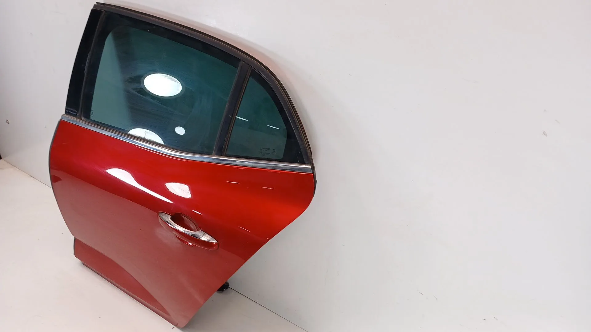 Puerta Trasera Izquierda para Renault Megane Iv Berlina 5P
