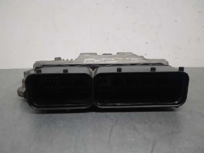 Centralita Motor Uce para Seat Leon (1P1)
