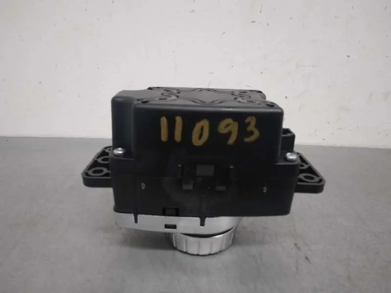 Mando Multifuncion para Mercedes-Benz Clase Gla (W156)