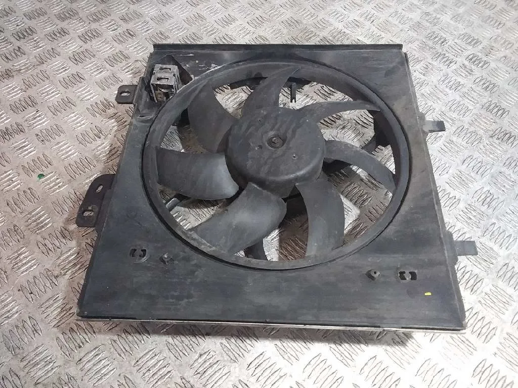 Electroventilador para Peugeot 208