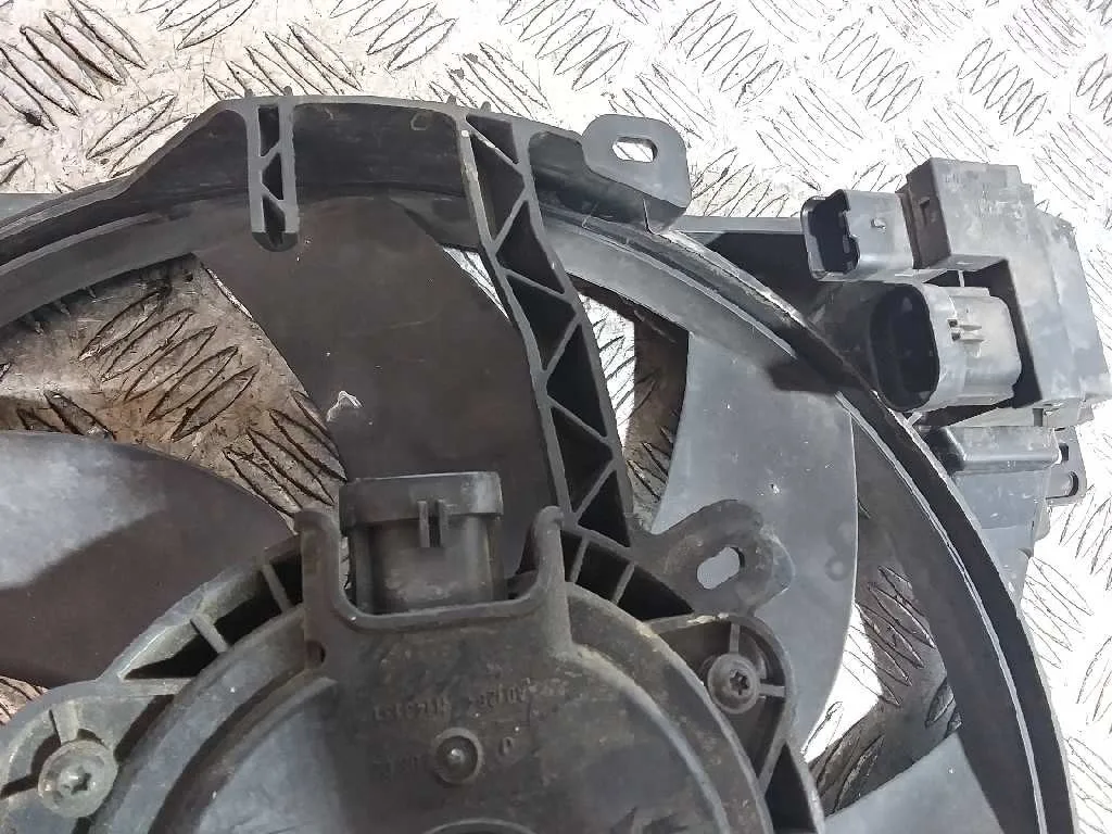 Electroventilador para Peugeot 208
