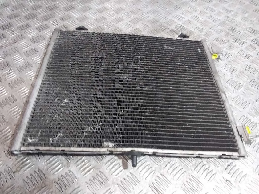 Condensador / Radiador Aire Acondicionado para Peugeot 208