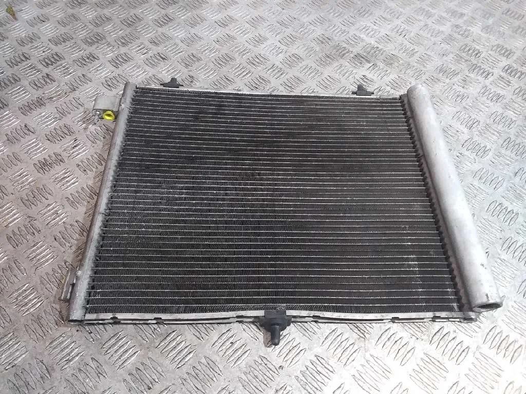 Condensador / Radiador Aire Acondicionado para Peugeot 208