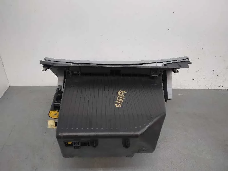 Guantera para Peugeot 208