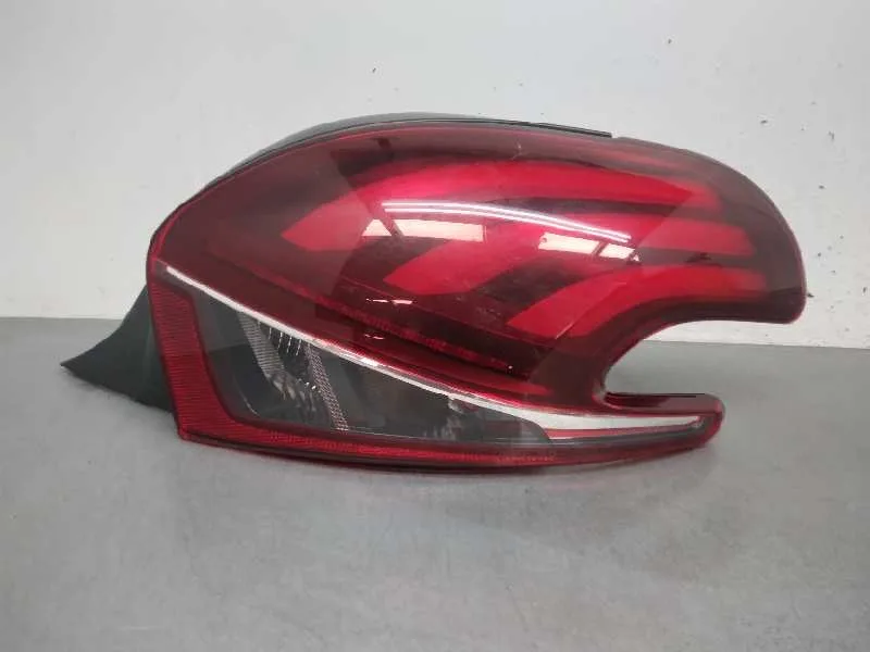 Piloto Trasero Derecho para Peugeot 208