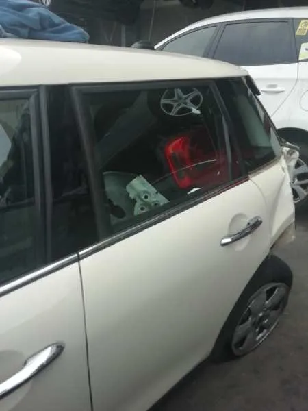 Puerta Trasera Izquierda para Mini Mini (F56)