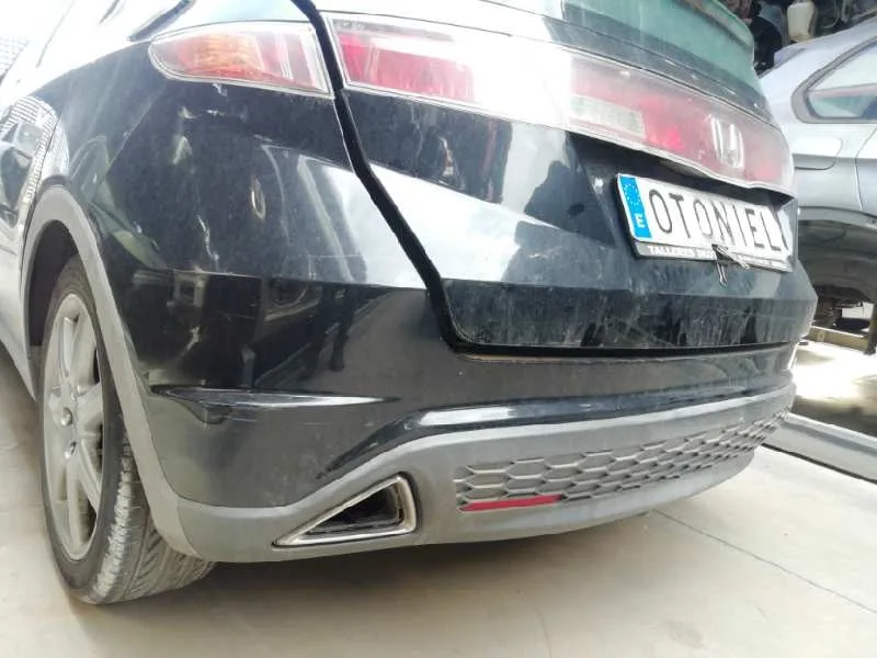 Paragolpes Trasero para Honda Civic Berlina (Fn)