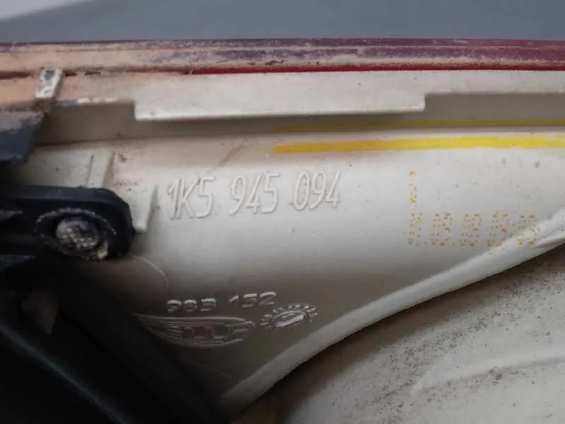 Piloto Trasero Derecho Interior para Volkswagen Jetta (1K2)