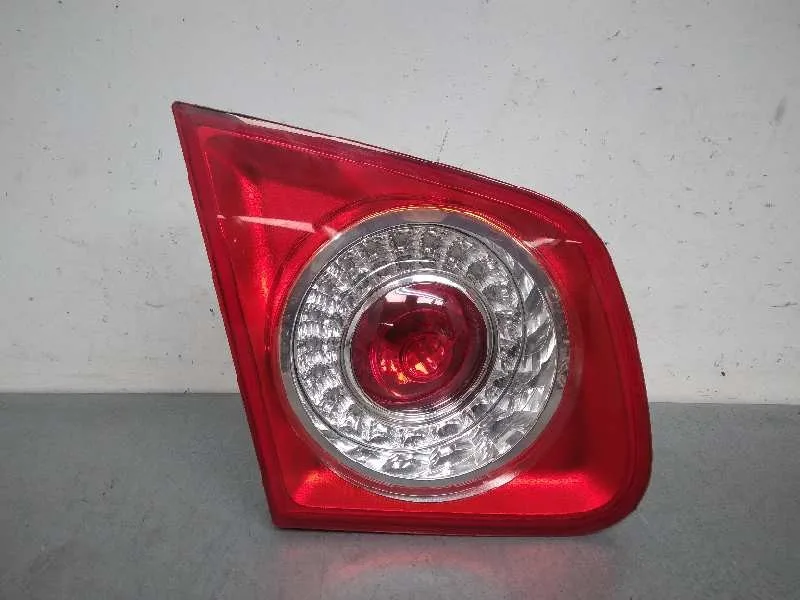 Piloto Trasero Izquierdo Interior para Volkswagen Jetta (1K2)