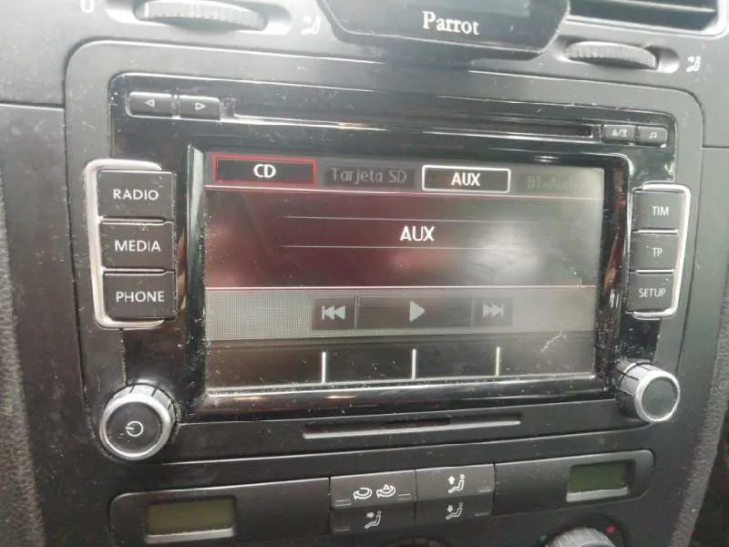 Sistema Audio / Radio Cd para Volkswagen Jetta (1K2)