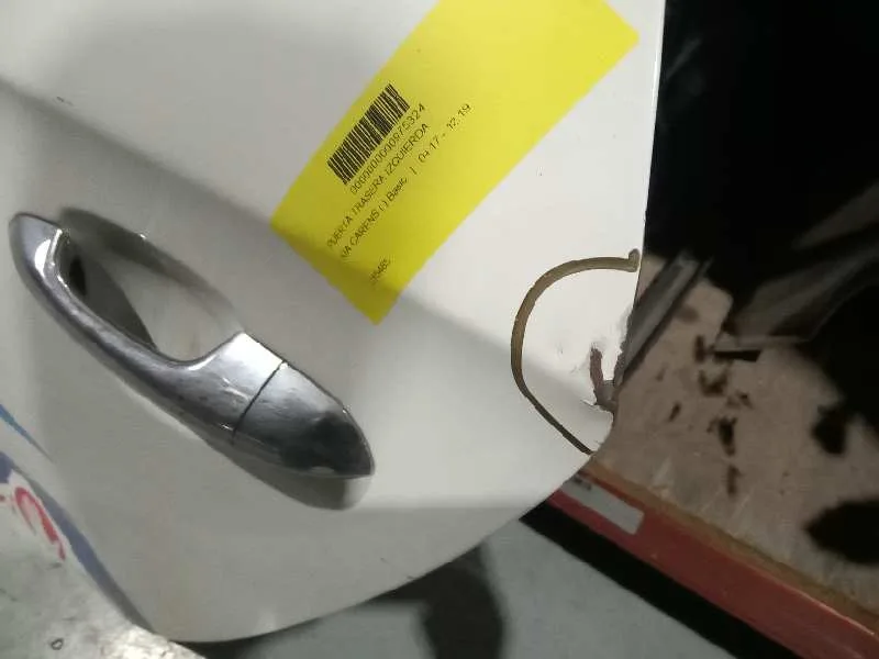 Puerta Trasera Izquierda para Kia Carens ( )