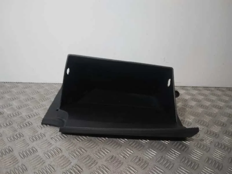 Guantera para Kia Carens ( )