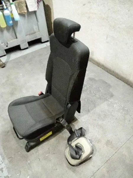 Asiento Trasero Medio para Kia Carens ( )