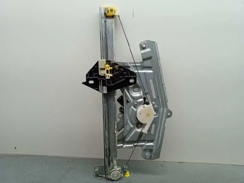 Elevalunas Delantero Izquierdo para Honda Civic Berlina (Fn)