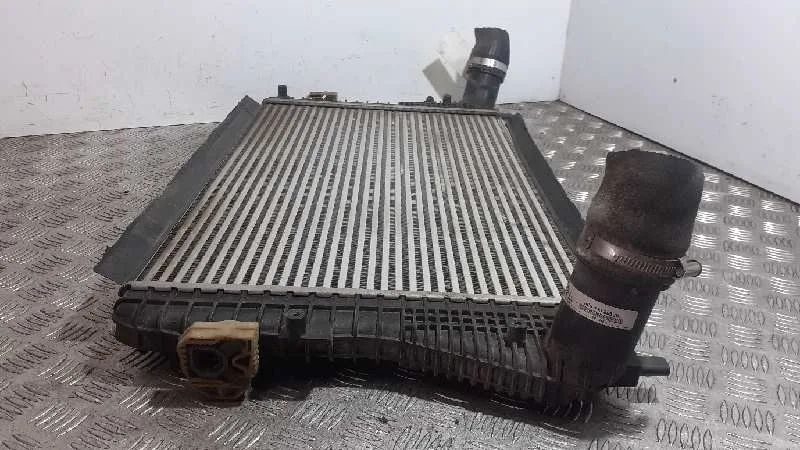 Intercooler para Volkswagen Passat Berlina (3C2)