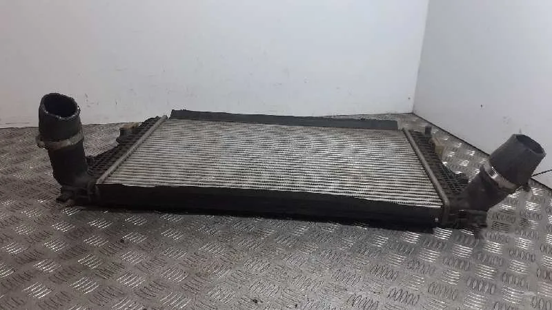 Intercooler para Volkswagen Passat Berlina (3C2)