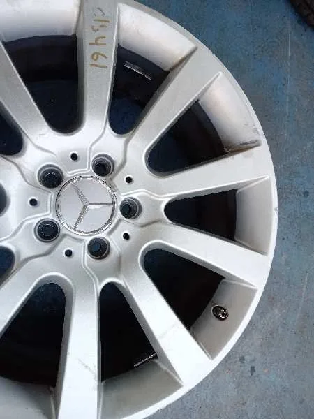 Llanta para Mercedes-Benz Clase R (W251)