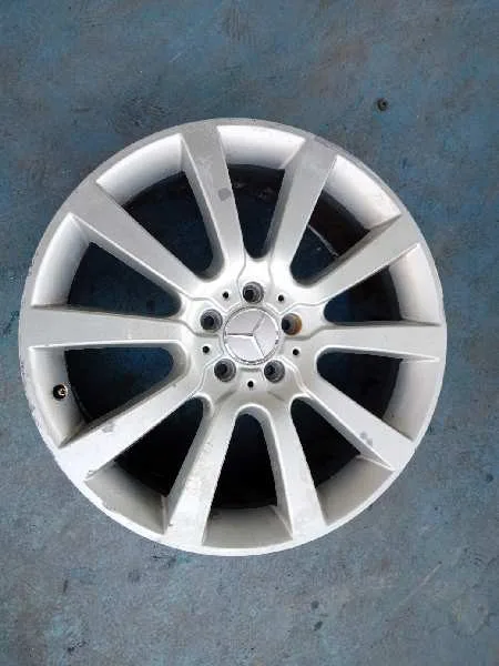 Llanta para Mercedes-Benz Clase R (W251)