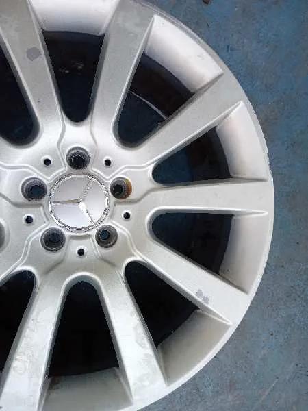 Llanta para Mercedes-Benz Clase R (W251)