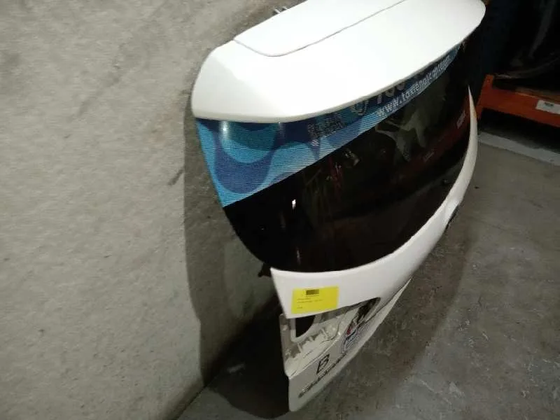 Porton Trasero para Kia Carens ( )