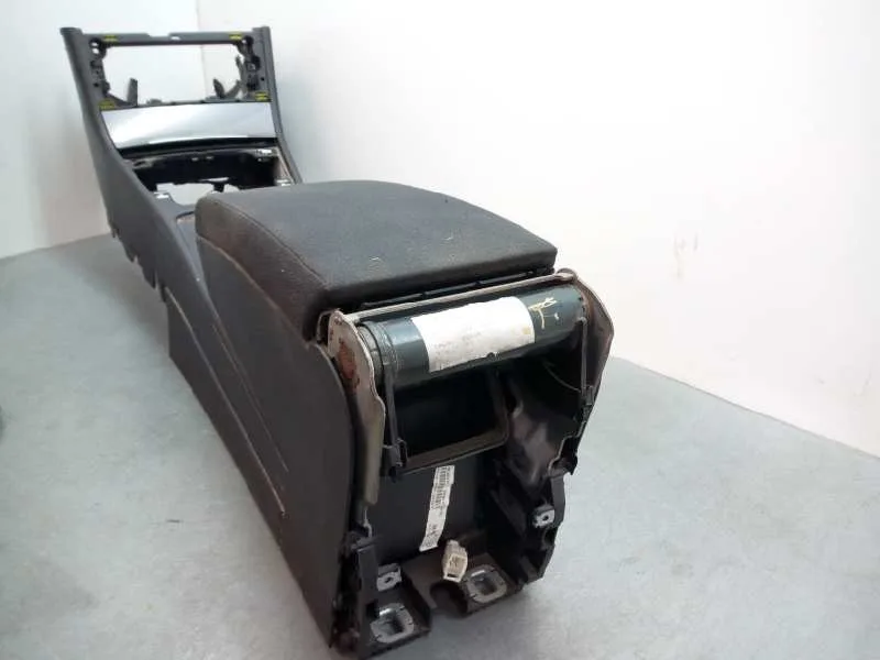 Apoyabrazos Central para Volkswagen Passat Berlina (3C2)