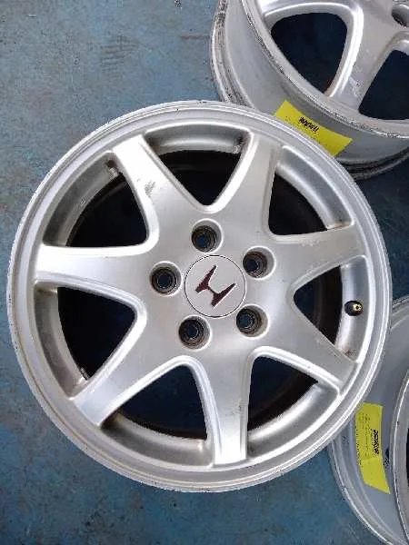 Juego Llantas para Honda Civic Berlina (Fn)